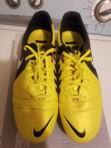 Nike ctr360 maestri iii - nike,